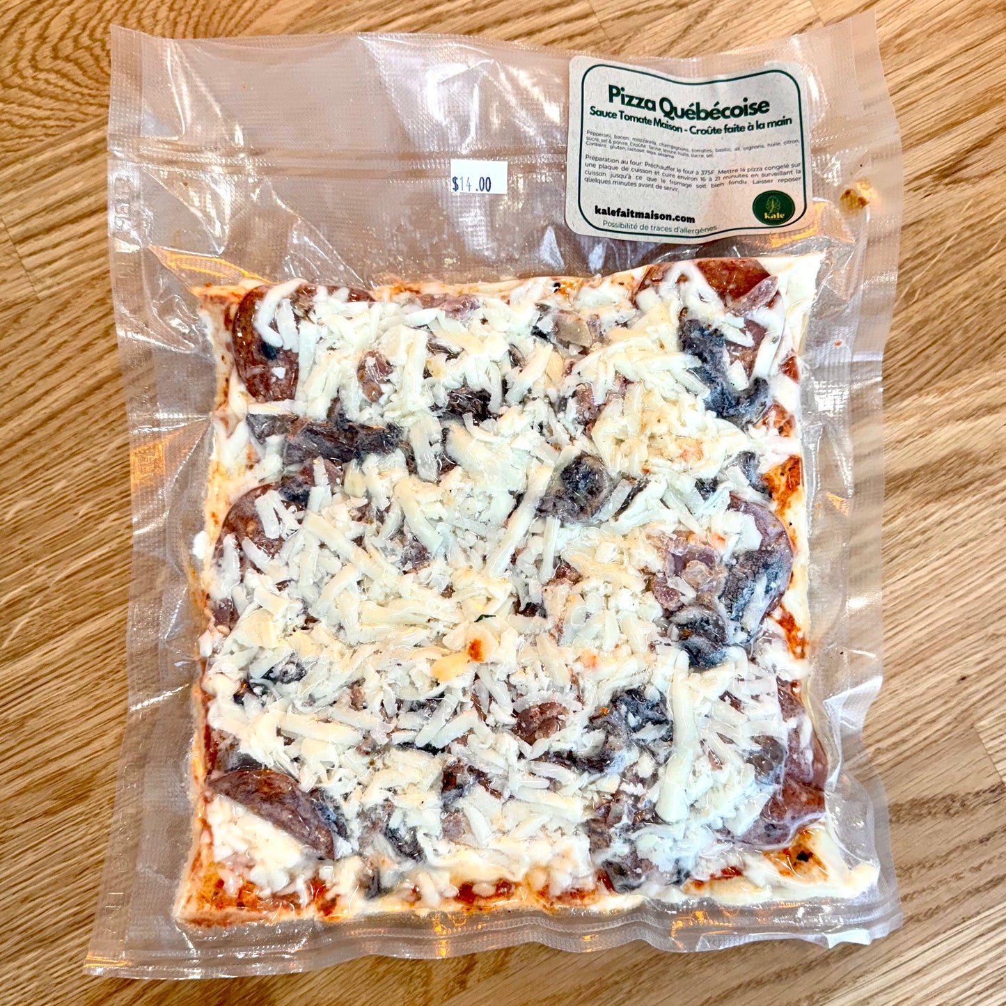 Pizza Québécoise – Croûte faite à la main (Congelé)