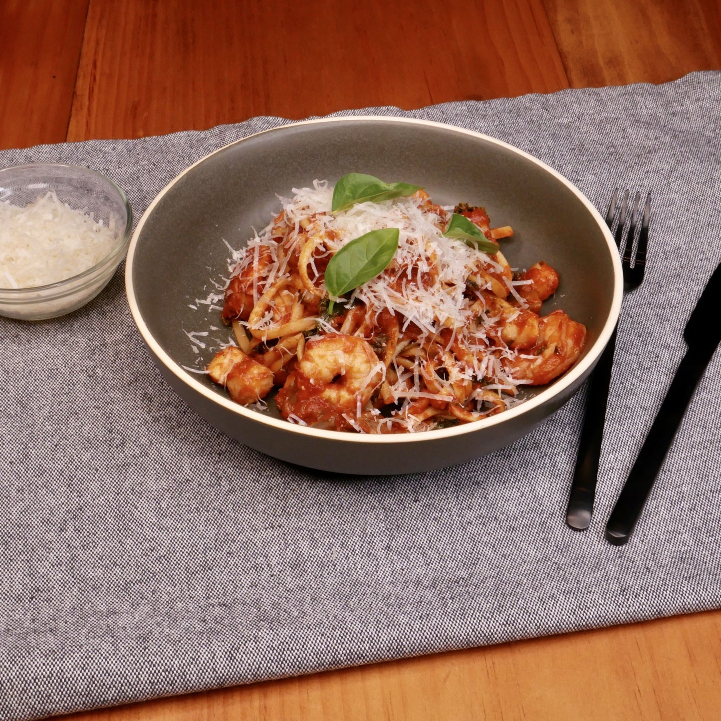 Linguine Sauce Tomate au Basilic avec SAUTÉ de Champignons