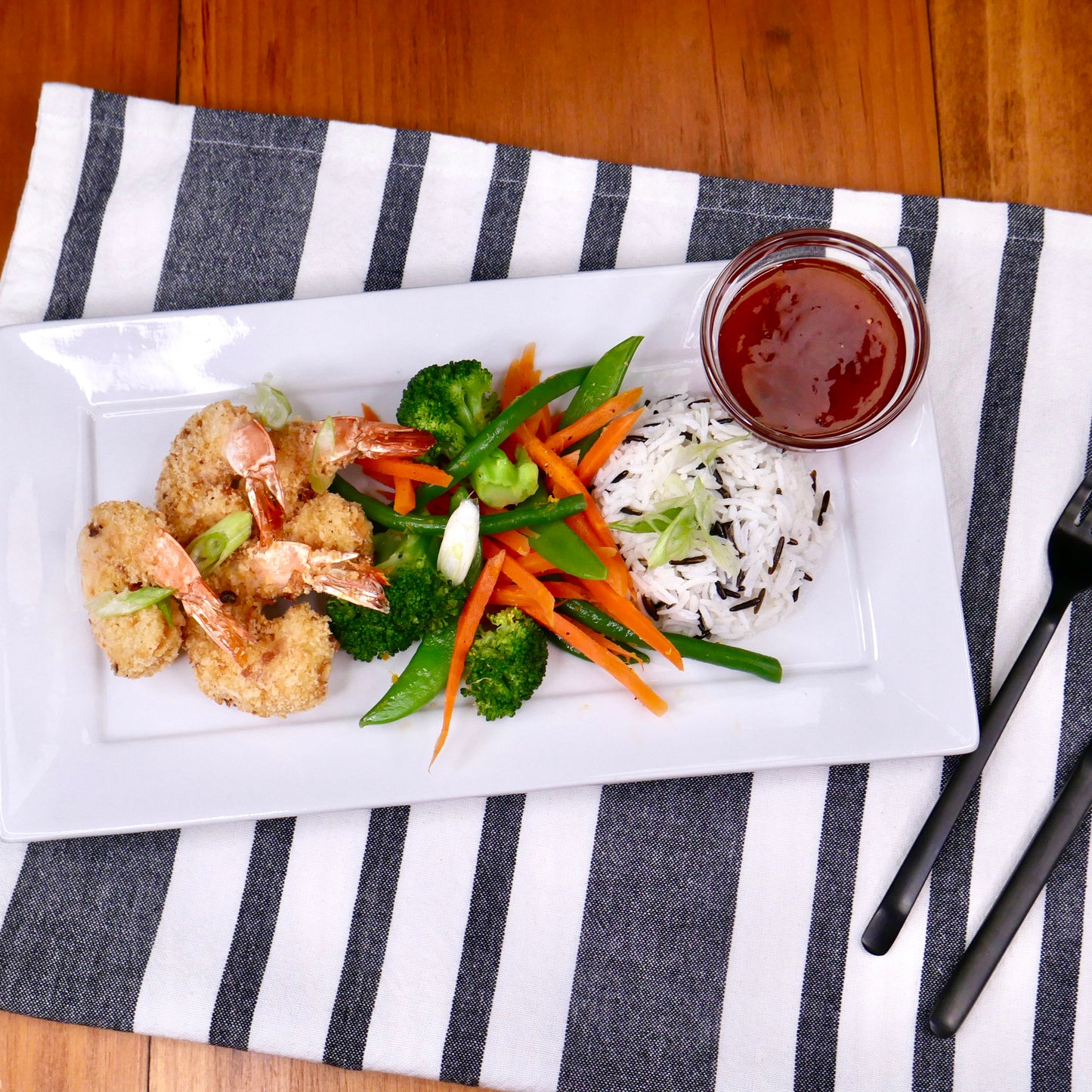 Crevettes Panées Sauce Chili Doux avec Mélange Riz Sauvage