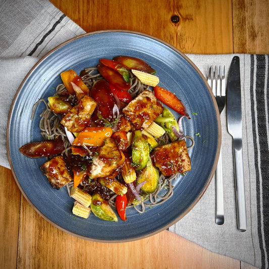 Sauté de Tofu Aigre-doux avec Nouilles Soba