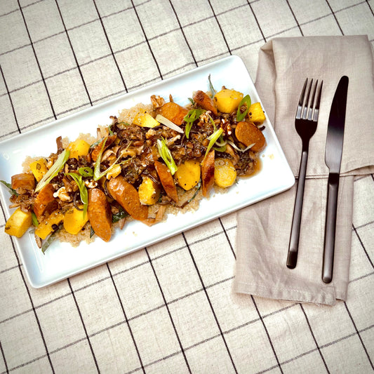 Courge Poivrée Rôtie, Saucisse Merguez et Quinoa