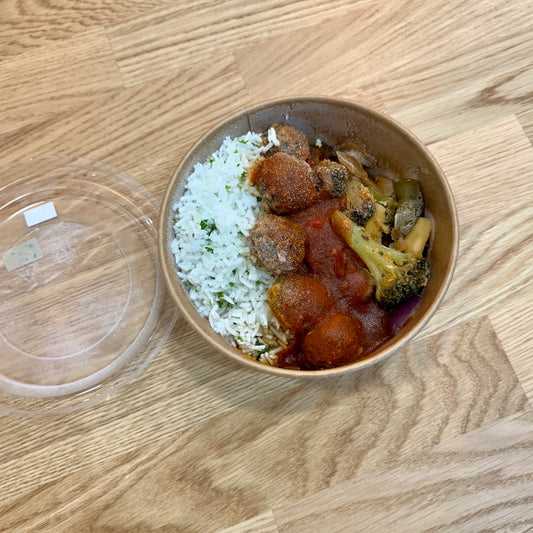 **Petite quantité disponible** Général Tao aux Boulettes de Boeuf avec Riz (CONGELÉ)