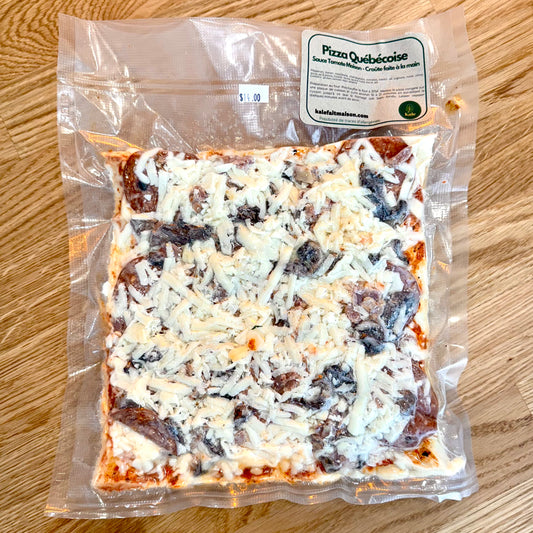 Pizza Québécoise – Croûte faite à la main (Congelé)