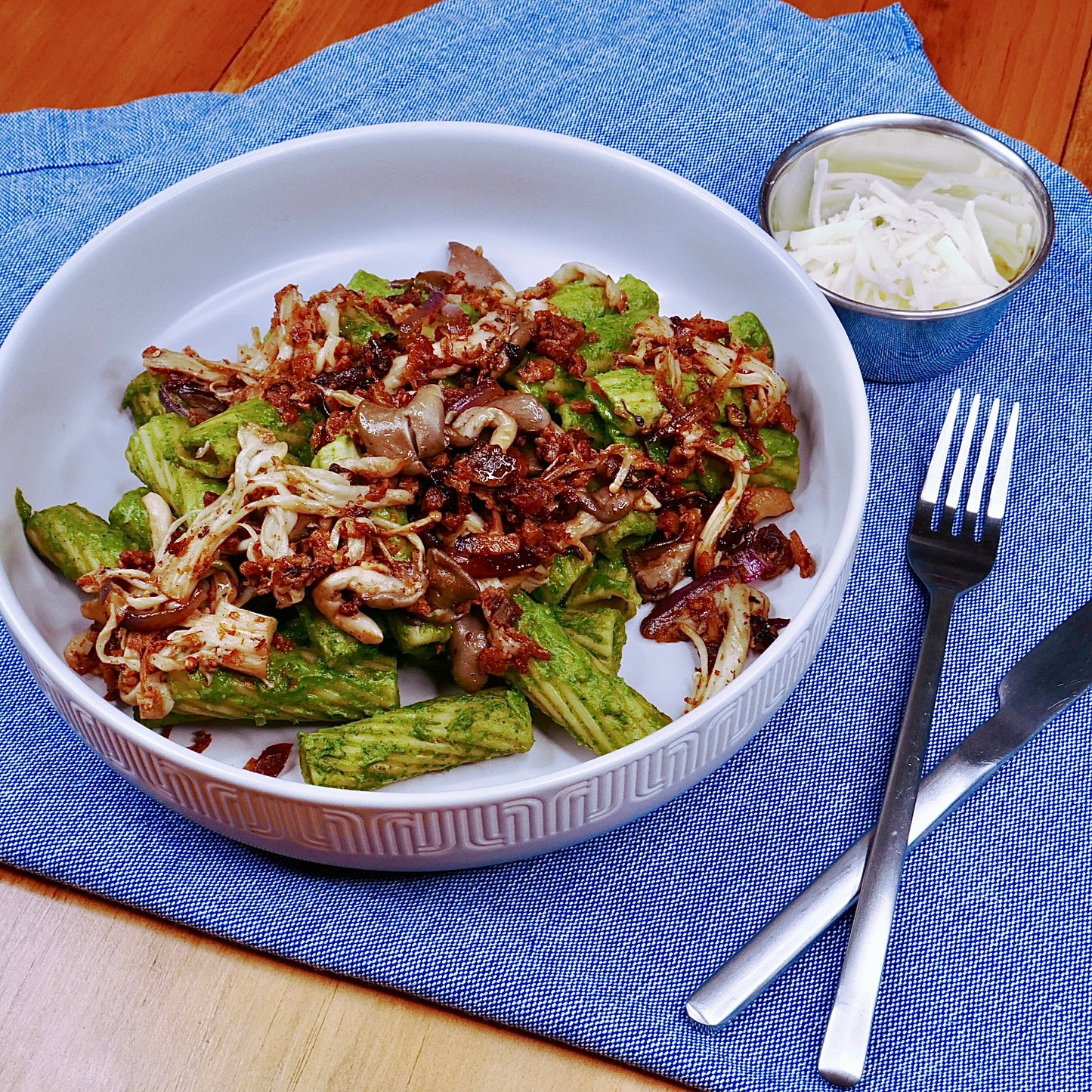 Rigatoni with Creamy Broccoli and Bacon Sauce