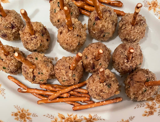 Sucettes au Fromage, Oignons Caramélisés, Noix et Canneberges (8)