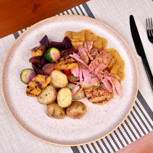 Jambon Glacé à la l’Érable et Moutarde avec Ananas Grillés