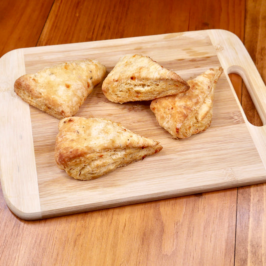 Nouveau! - Boîte de Scones Poivrons Rôties et Ail