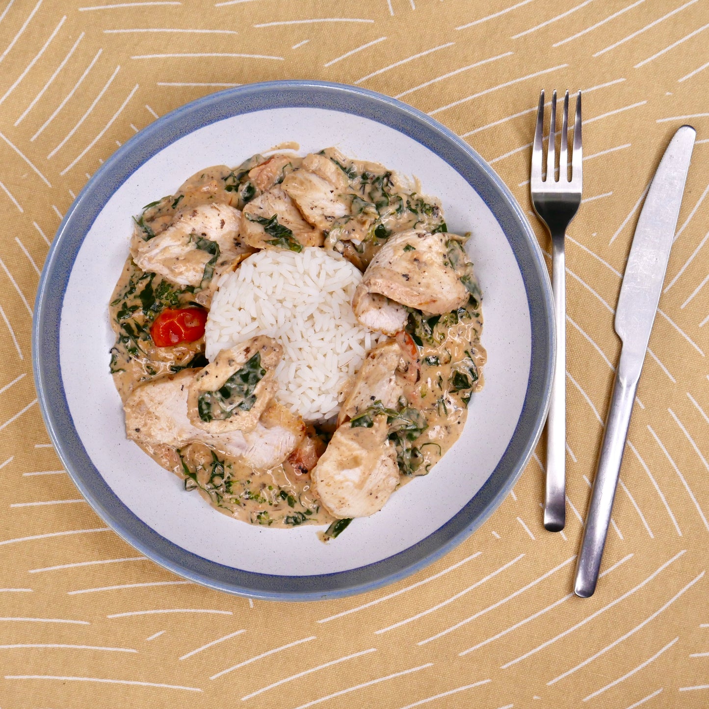 Nouveau! Poulet Crémeux au Kale Toscan avec Riz