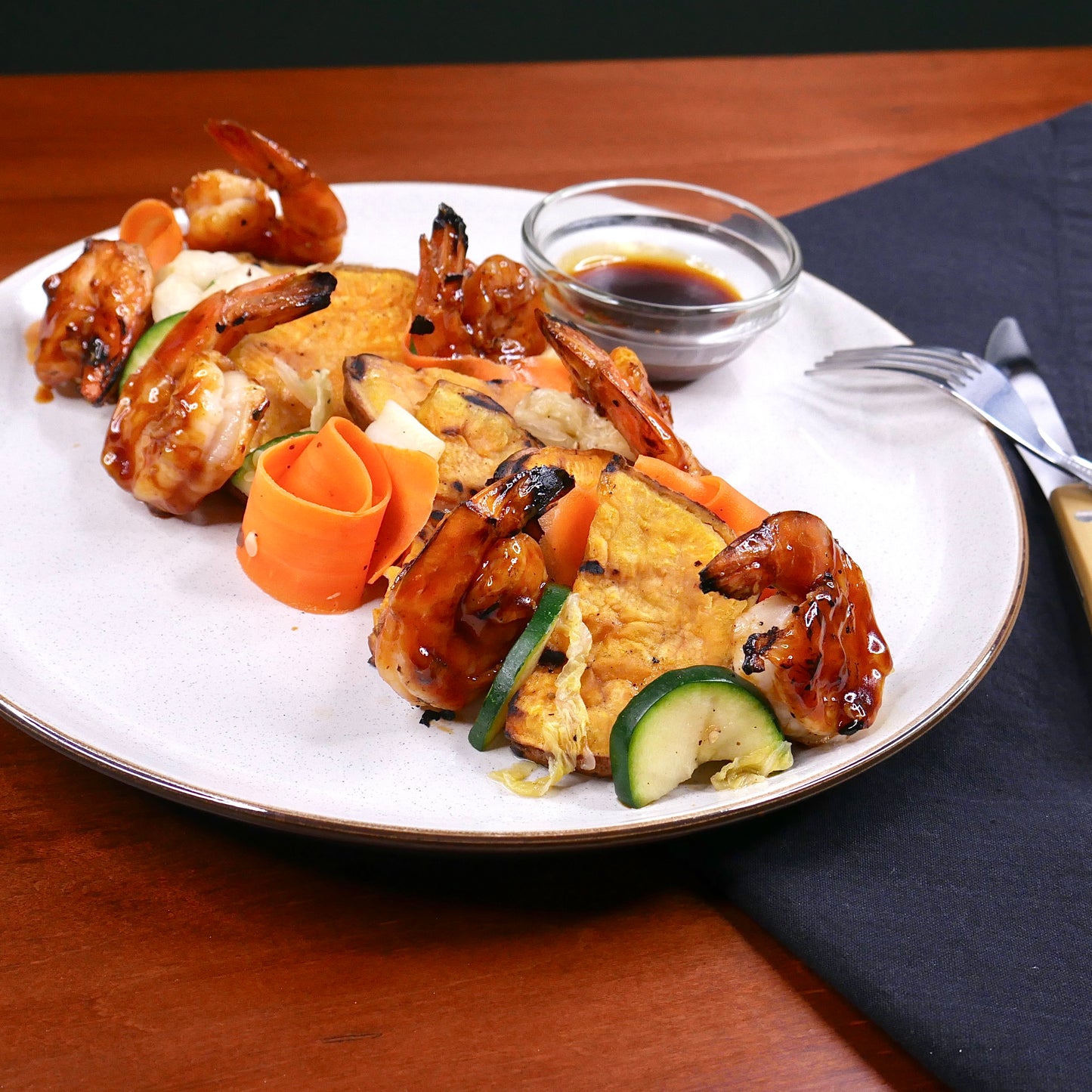 CREVETTES BBQ Coréen avec Patates Douces (Moyennement épicé)