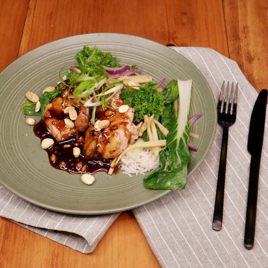 Poulet aux Arachides et Gingembre avec Riz à la Noix de Coco - boite repas - Kale fait maison - Montréal